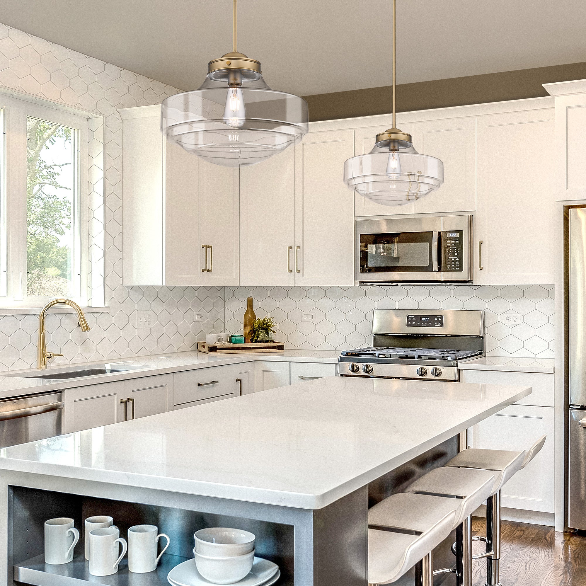 Golden Lighting Ingalls 1-light 16in Pendant in Modern Brass and Clear Glass