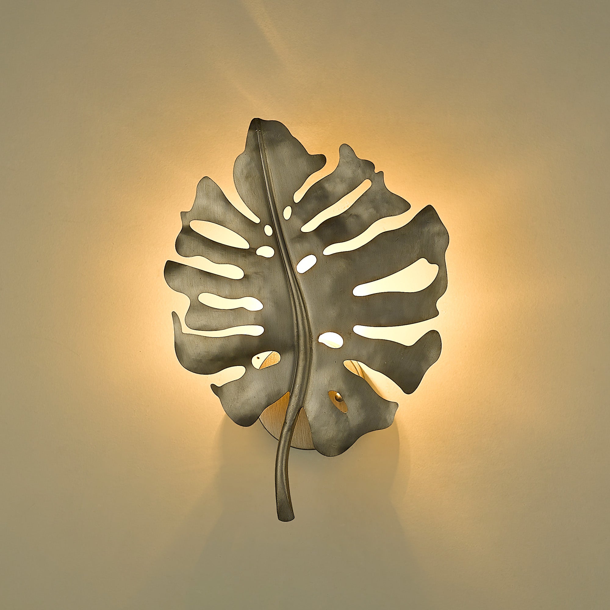 Aruba 1-light Wall Sconce in White Gold