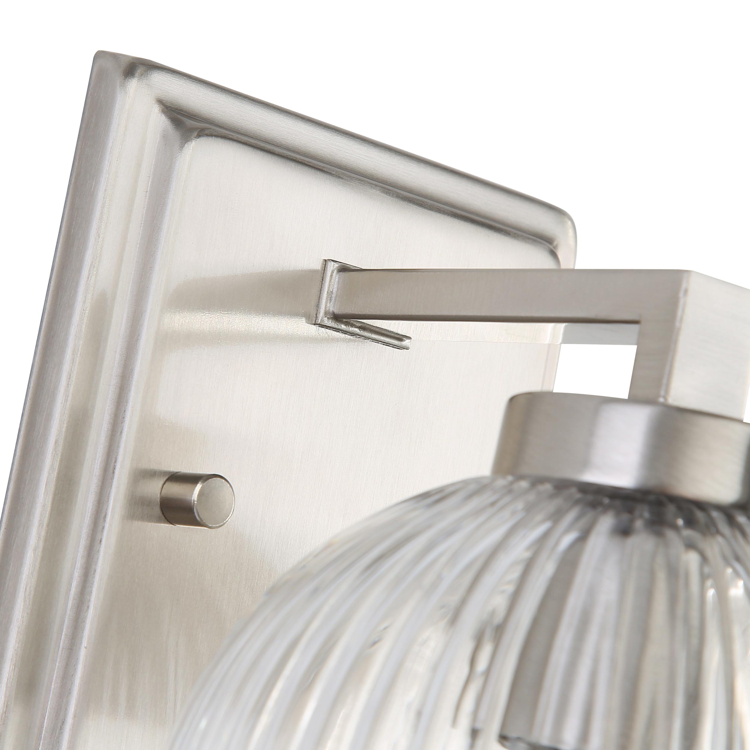Yep by Golden Lighting Elliott 1-light Vanity in Pewter and Clear Ribbed Glass - - Golden Lighting
