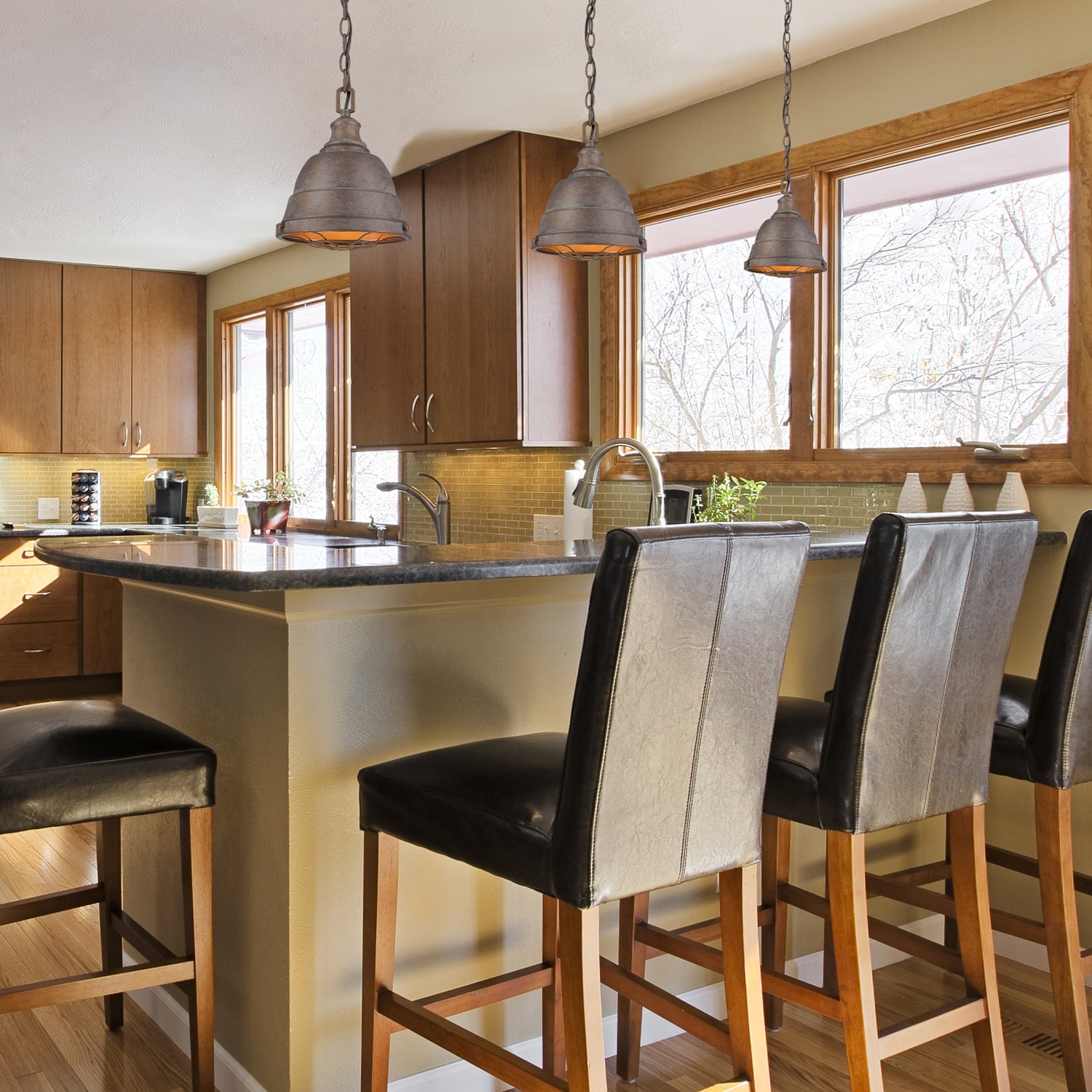 Golden Lighting Bartlett 1-light Pendant in Copper Patina