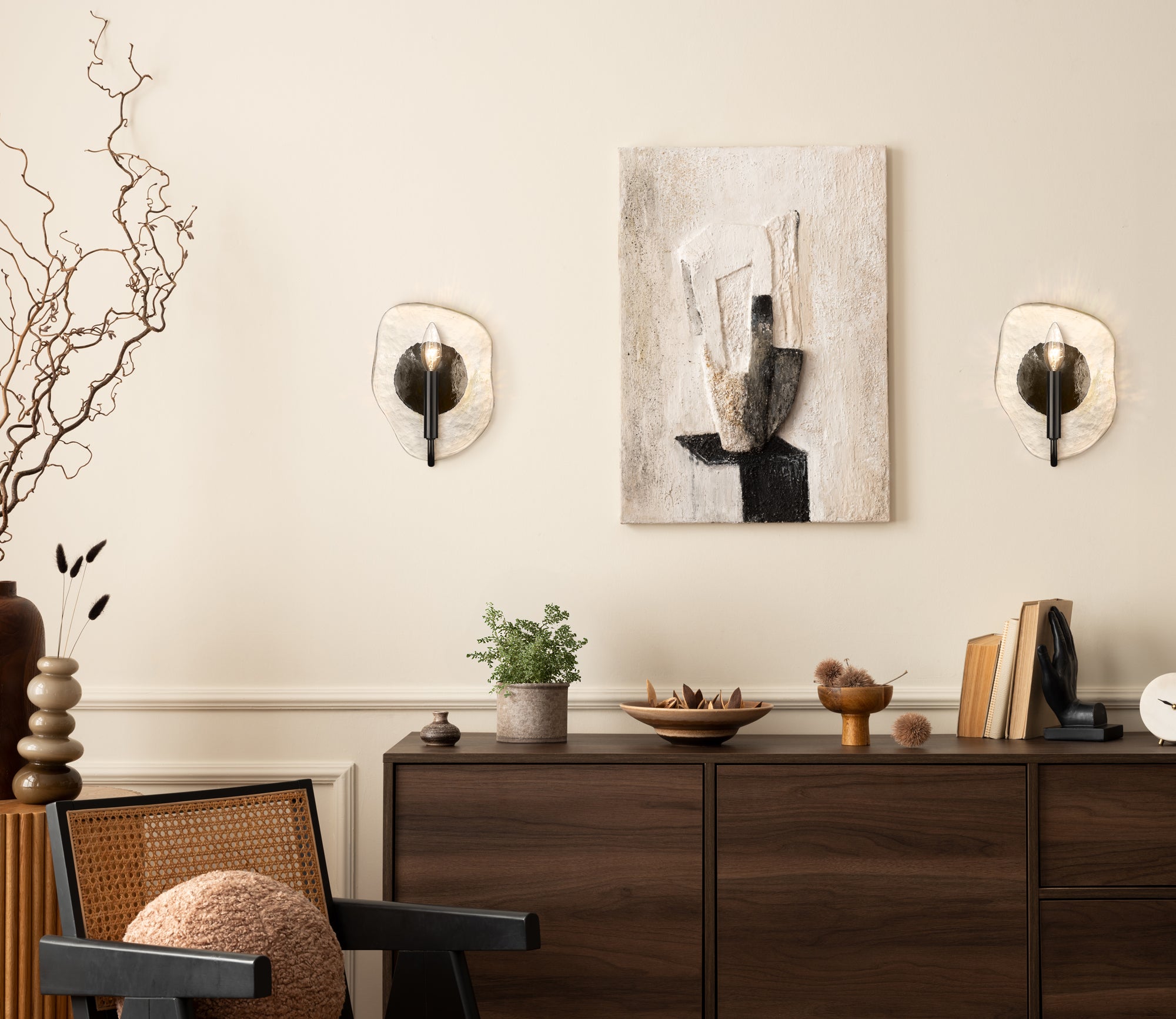 Samara 1 Light Wall Sconce in Matte Black with Hammered Water Glass Shade - Default Title - Golden Lighting